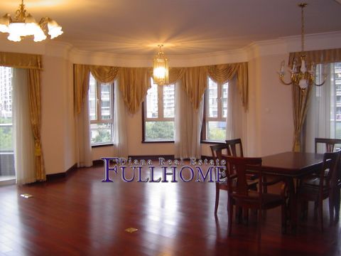 Hua Li Jia Zu - 4 bedroom apartment in Shanghai, Gubei, Hongqiao