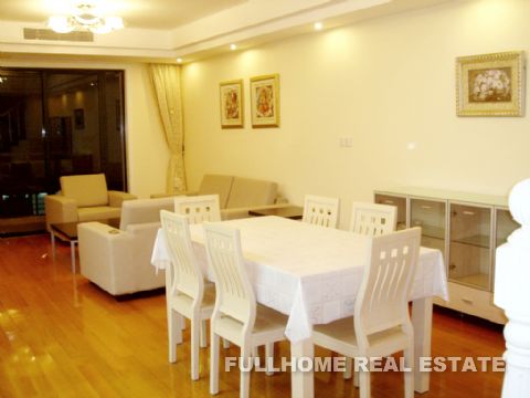 Huangpu Zhongxin City - 3 bedroom apartment in Shanghai, Xintiandi, Downtown