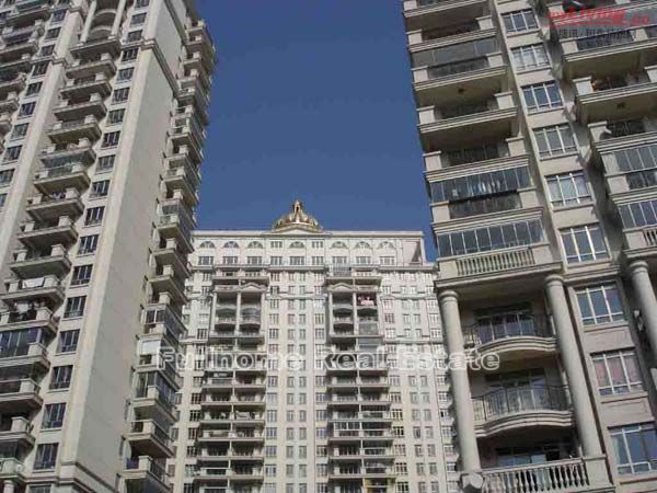 Louis Triumph Palace - 3 bedroom apartment in Shanghai, Zhongshan Park, Downtown