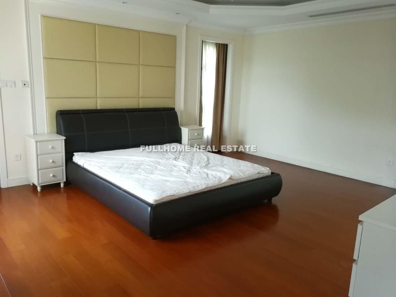 Similar property: Buckingham Villa, 4 bedrooms, 430 sqm in Shanghai