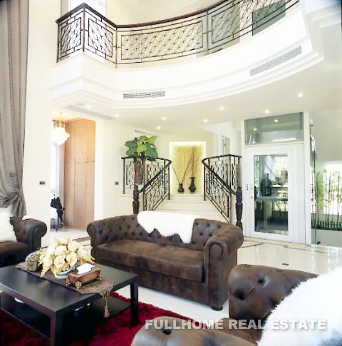 Similar property: Buckingham Villa, 6 bedrooms, 420 sqm in Shanghai