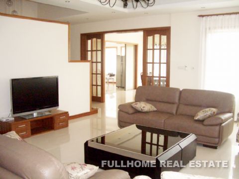 Same compound: Dahao Mountain Forest Villa, 5 bedrooms in Shanghai