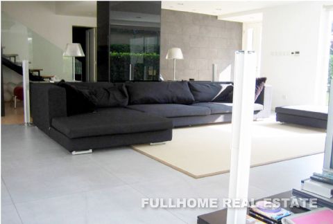 Similar property: Hongmei Villas, 6 bedrooms, 400 sqm in Shanghai