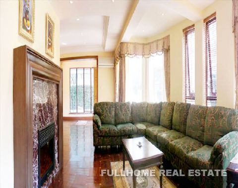Same compound: Hongmei Villas, 5 bedrooms in Shanghai