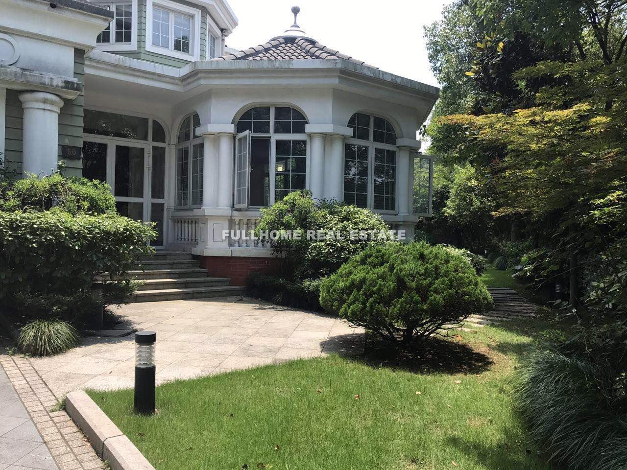 Violet Country Villa - 6 bedroom apartment in Shanghai, Qingpu, Suburb