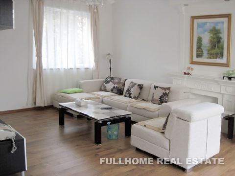 Xijiao Hua Cheng Villa - 4 bedroom apartment in Shanghai, Qingpu, Suburb