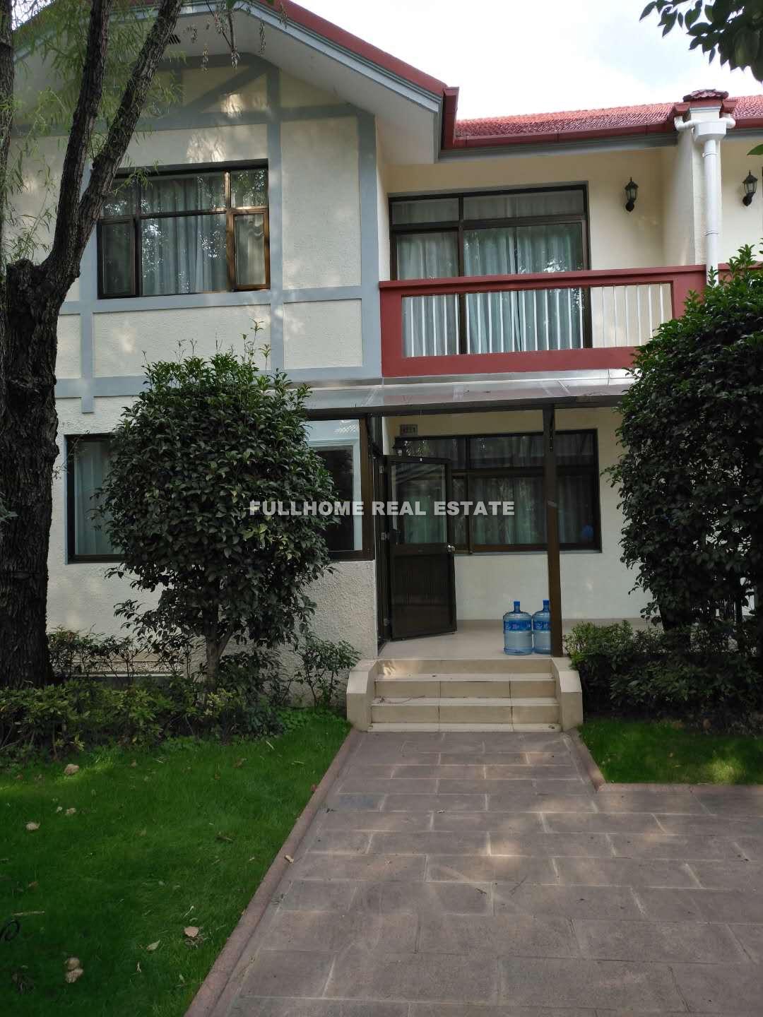Green Valley Villas - 4 bedroom apartment in Shanghai, Hongqiao, Hongqiao