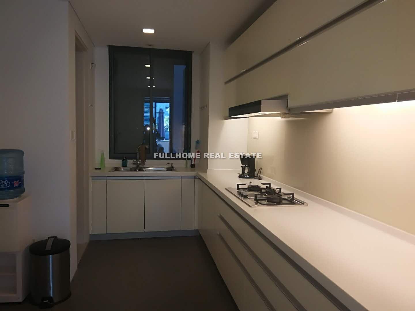 Lakeside Ville Phase III - 3 bedroom apartment in Shanghai, Qingpu, Suburb