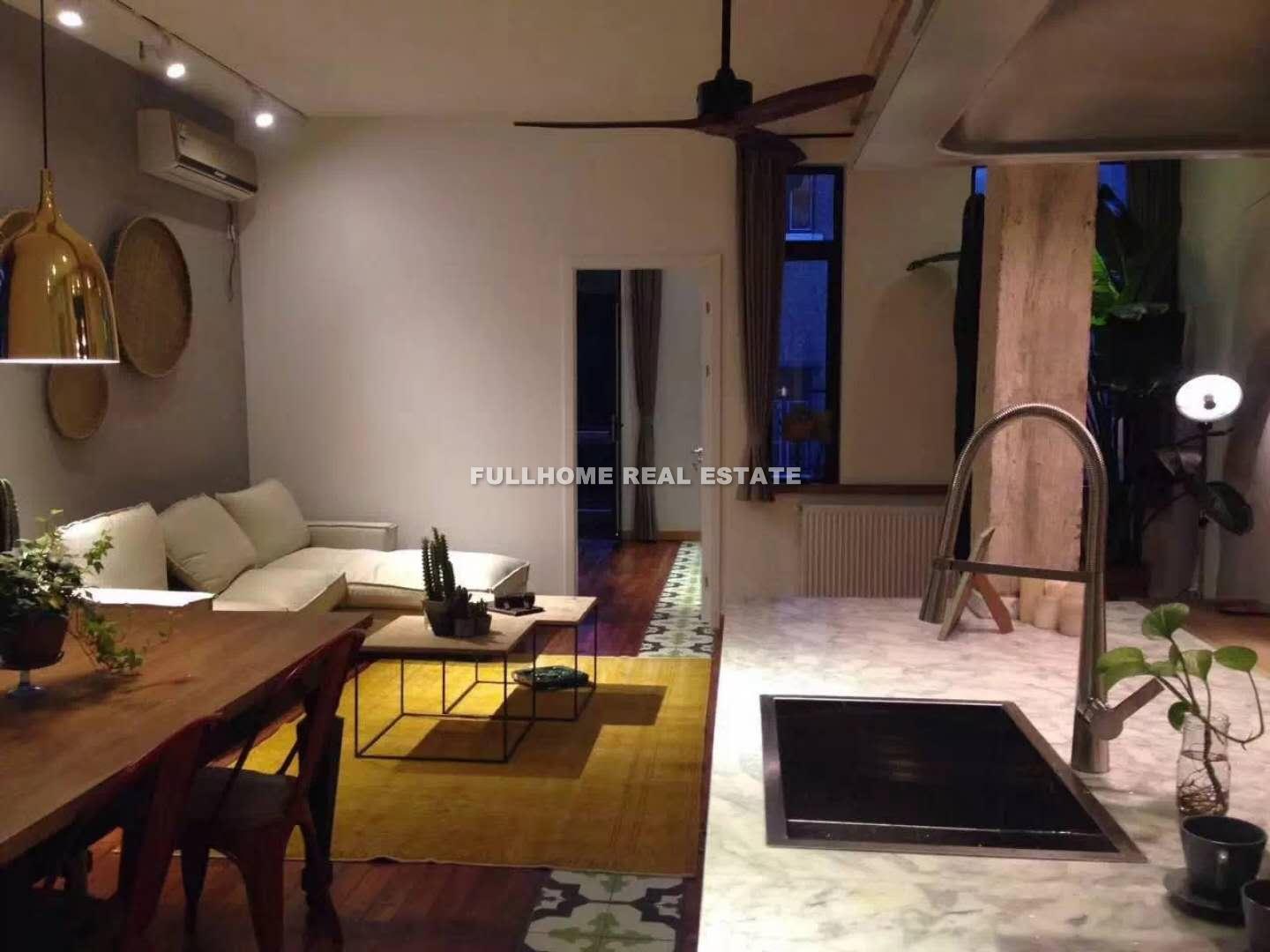Lane 1-999Yuyuan Road Old House - 3 bedroom apartment in Shanghai, Jing An, Downtown