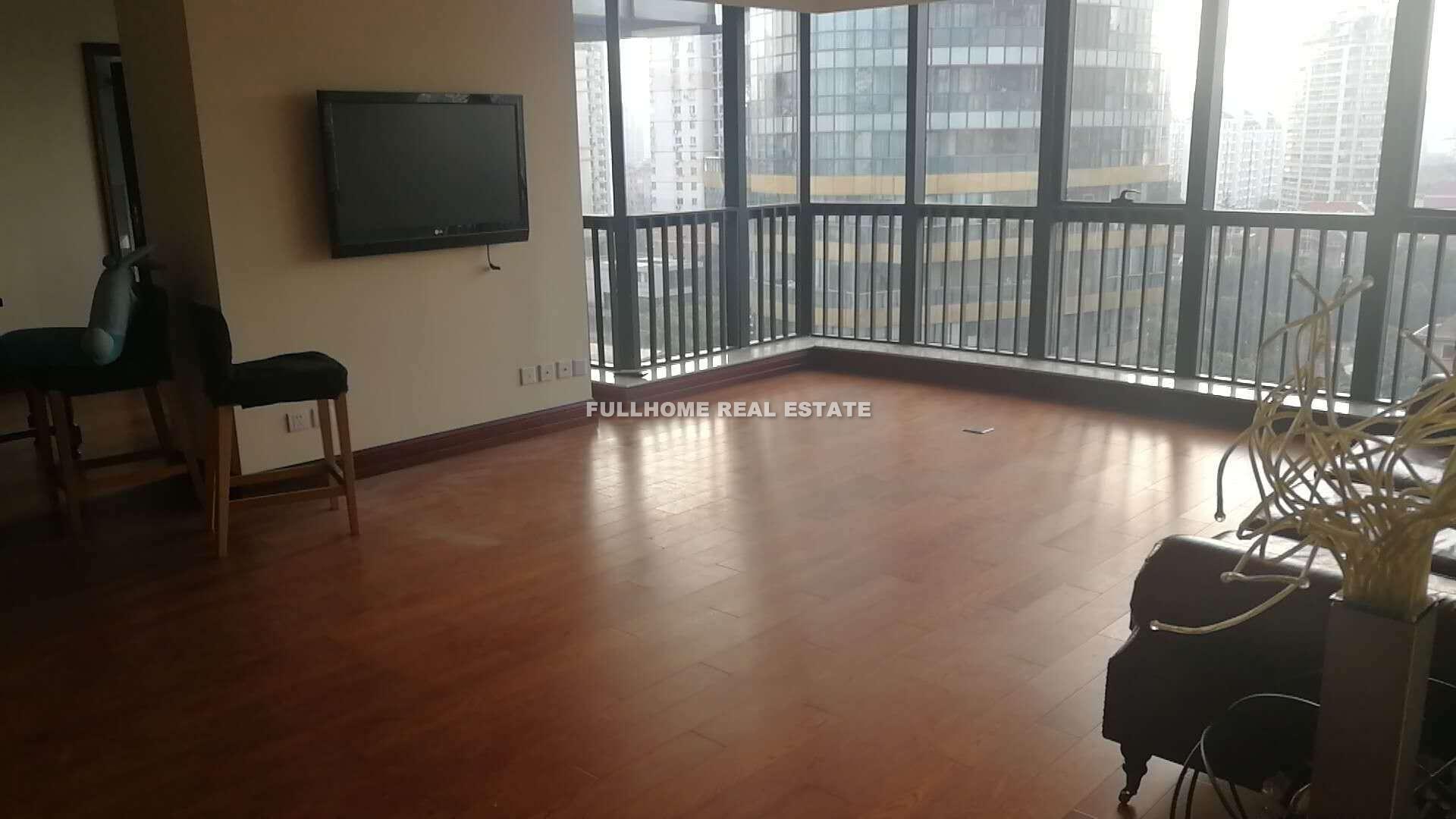 Meihua Garden - 3 bedroom apartment in Shanghai, Xujiahui, Downtown
