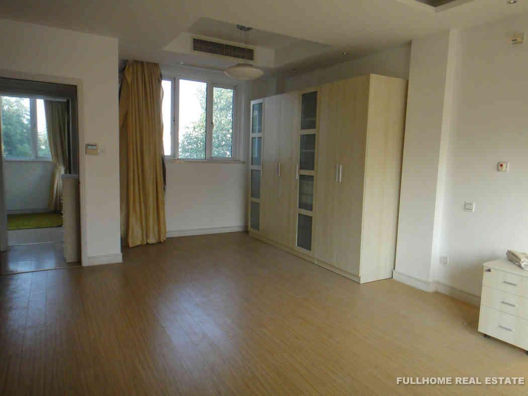 Golden Lough - Interior view 13, Suzhou rental property