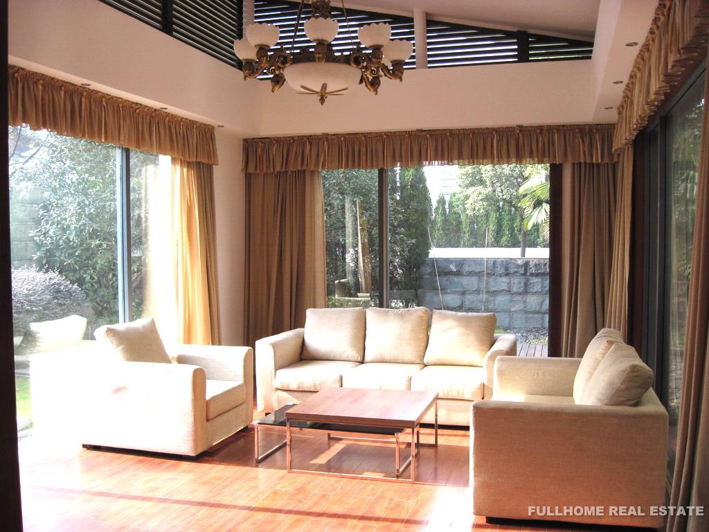 Lakeside Ville - 5 bedroom apartment in Shanghai, Qingpu, Suburb