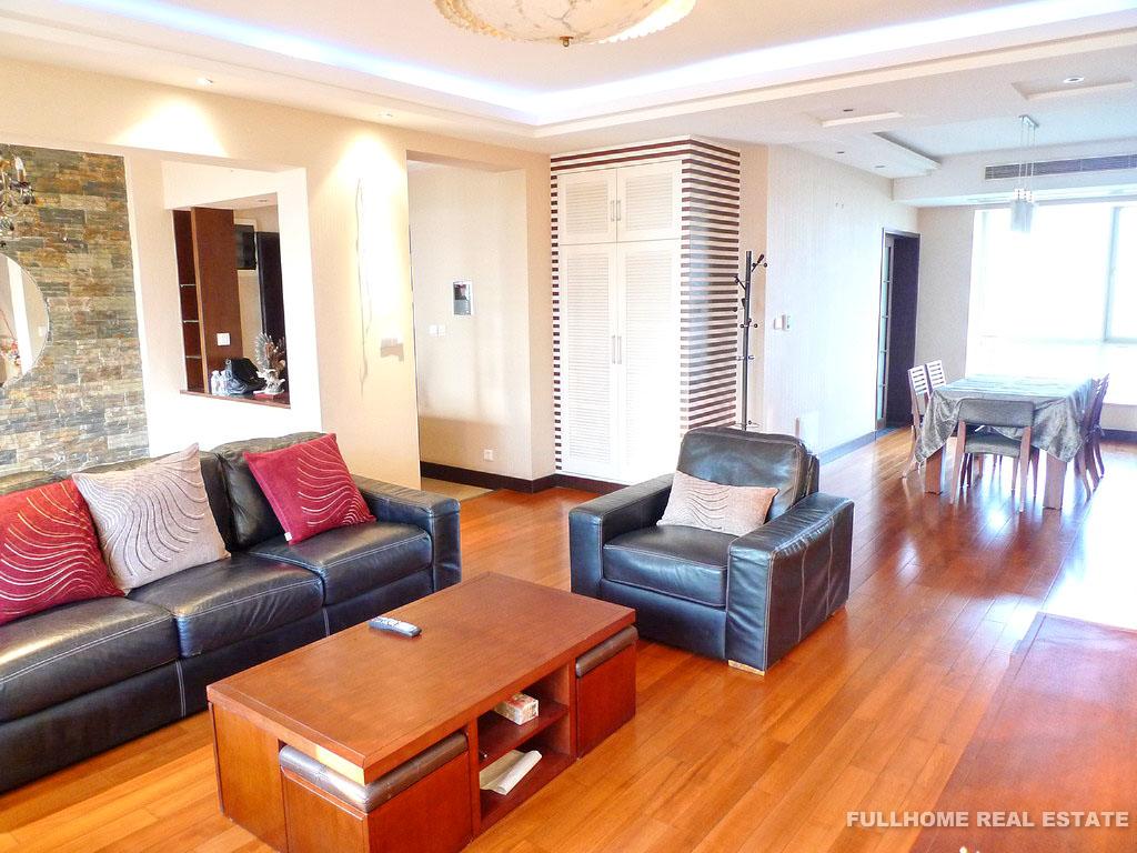 International City - 3 bedroom apartment in Shanghai, Century Park and Lianyang, Pudong