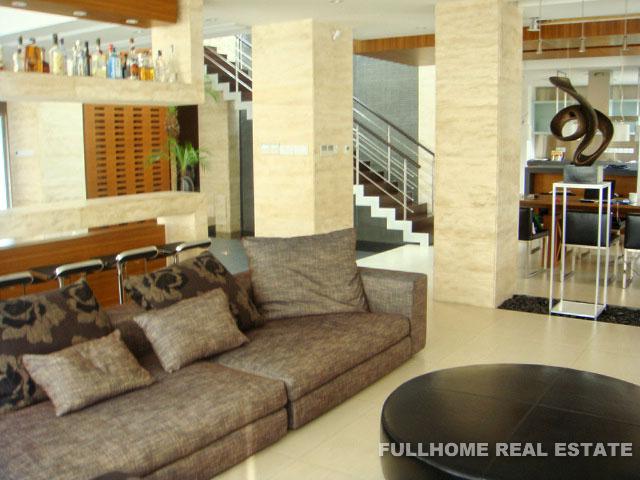 Garden Inside Garden - 3 bedroom apartment in Shanghai, Qingpu, Suburb