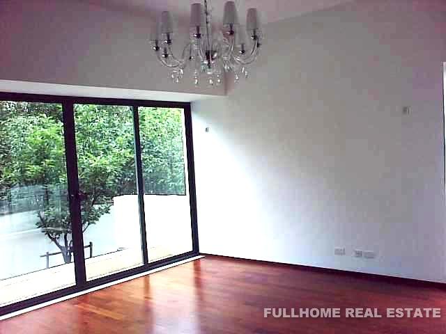 Westwood Green - 4 bedroom apartment in Shanghai, Minhang, Suburb