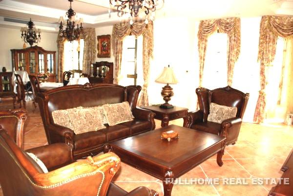 Same compound: Xijiao Da Gong Guan, 6 bedrooms in Shanghai