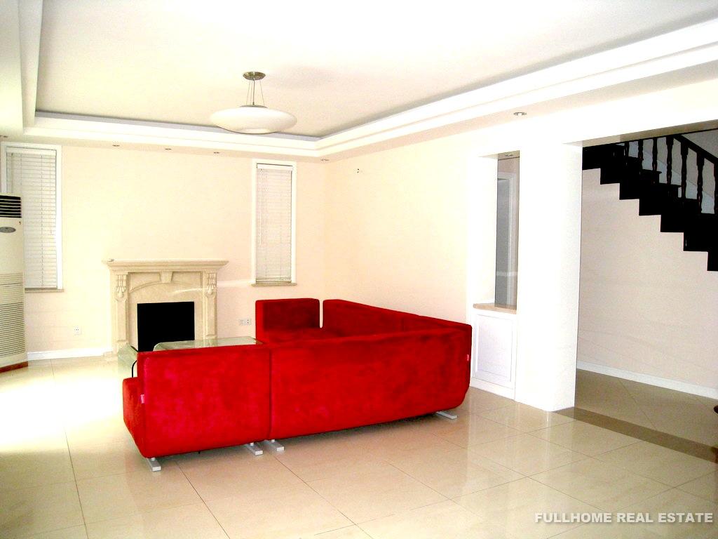 Western Suburban Garden - 5 bedroom apartment in Shanghai, Qingpu, Suburb