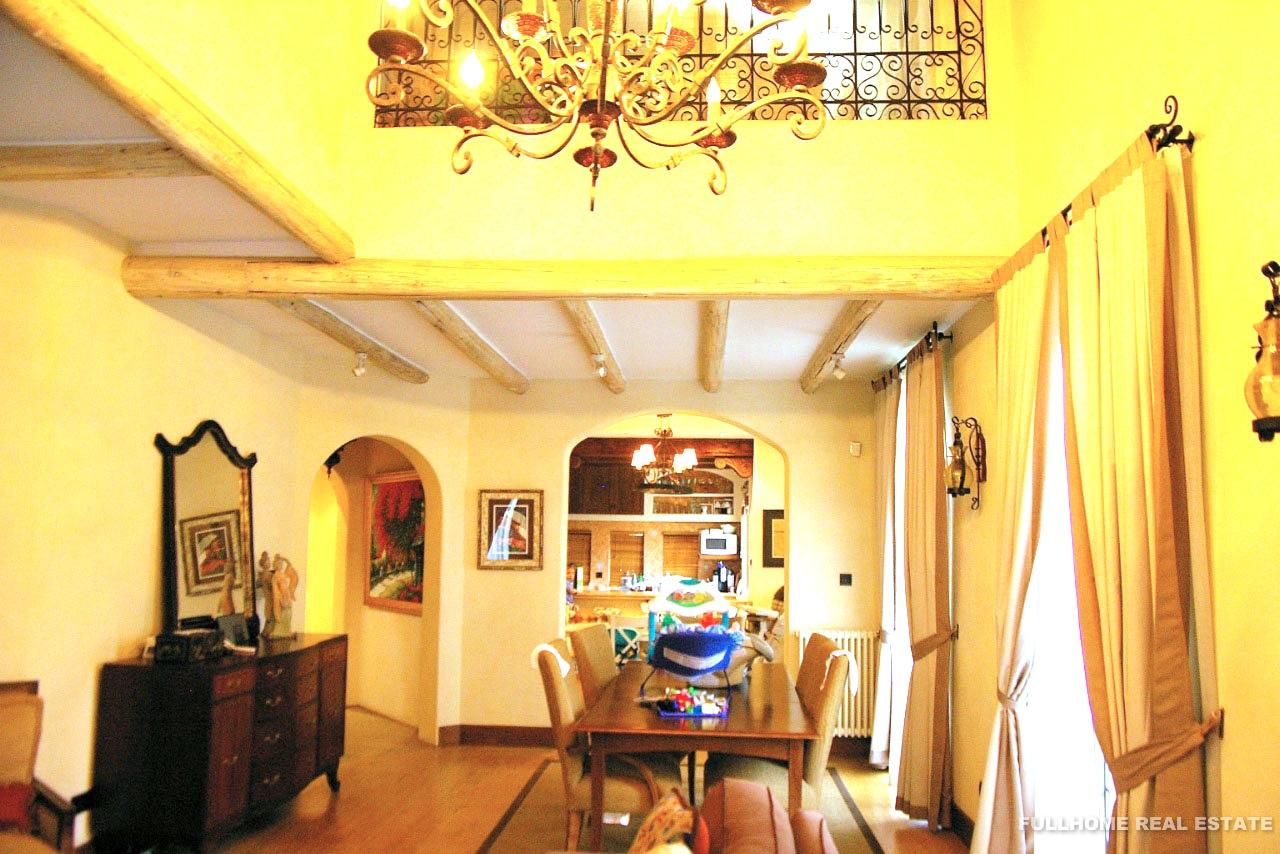 Similar property: San Marino Bridge, 5 bedrooms, 309 sqm in Shanghai