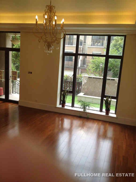 Royal Lakefront Mansion - 4 bedroom apartment in Suzhou, Industrial Park