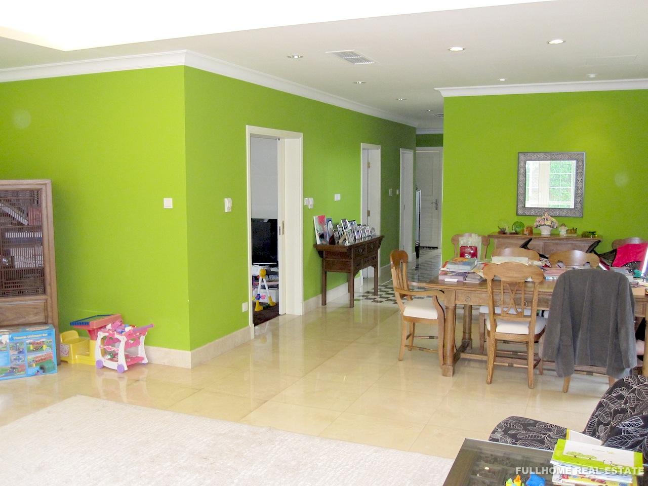 Similar property: The Emerald, 4 bedrooms, 300 sqm in Shanghai