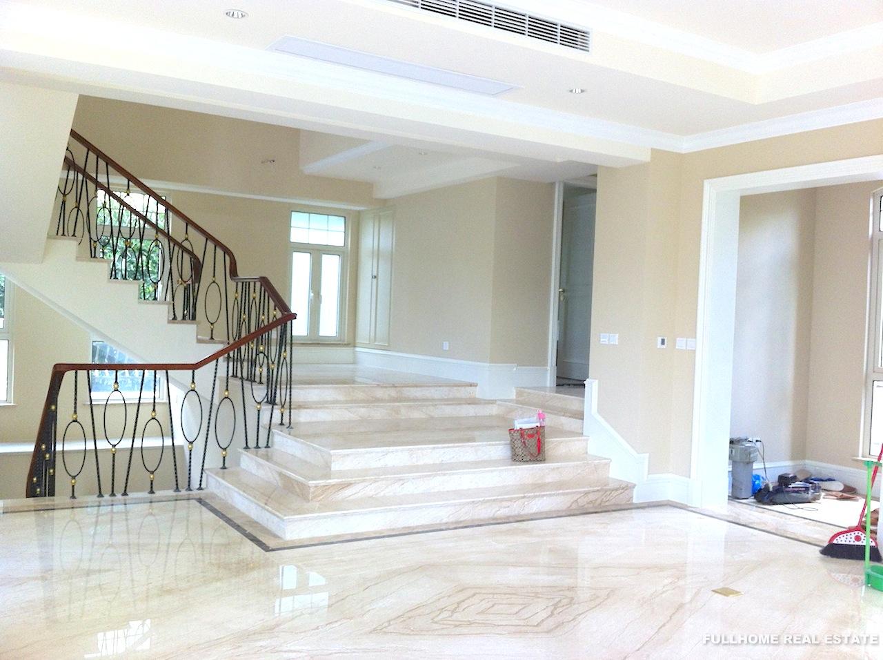 Similar property: Buckingham Villa, 4 bedrooms, 450 sqm in Shanghai