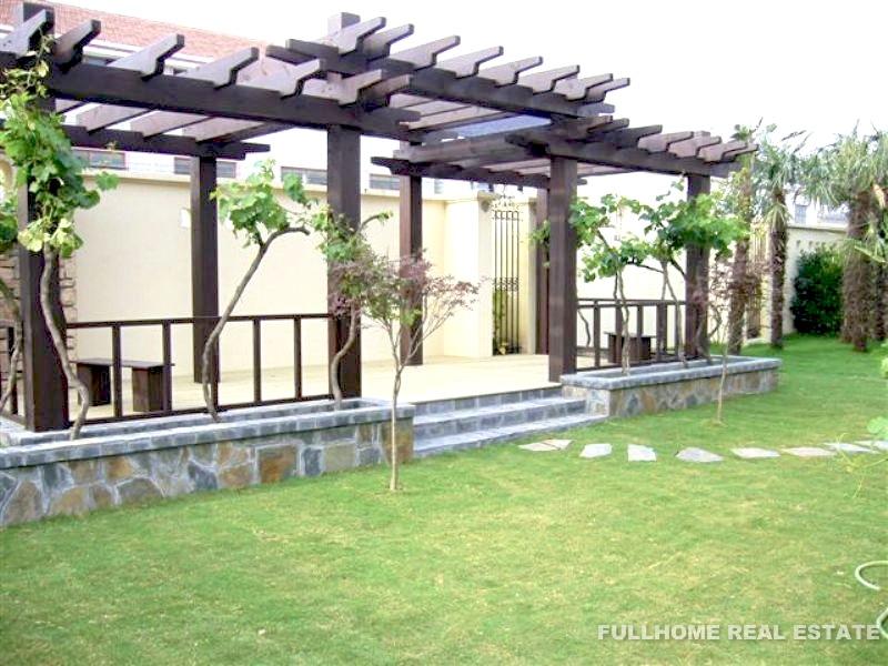 Similar property: San Marino Bridge, 5 bedrooms, 320 sqm in Shanghai
