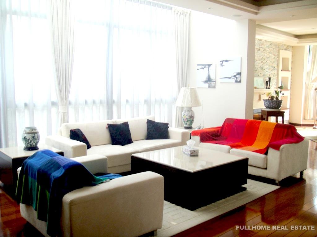 Garden Inside Garden - 4 bedroom apartment in Shanghai, Qingpu, Suburb