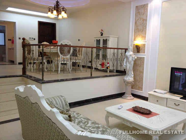 Royal Lakefront Mansion - 4 bedroom apartment in Suzhou, Industrial Park
