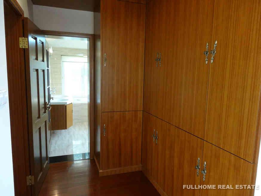 Golden Lough - Interior view 22, Suzhou rental property