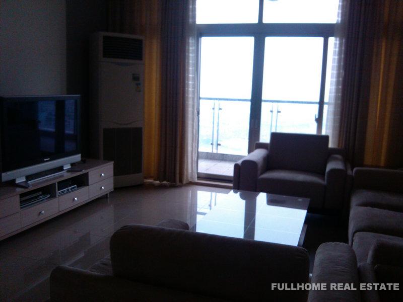 Same compound: Landmark Skylight, 3 bedrooms in Suzhou