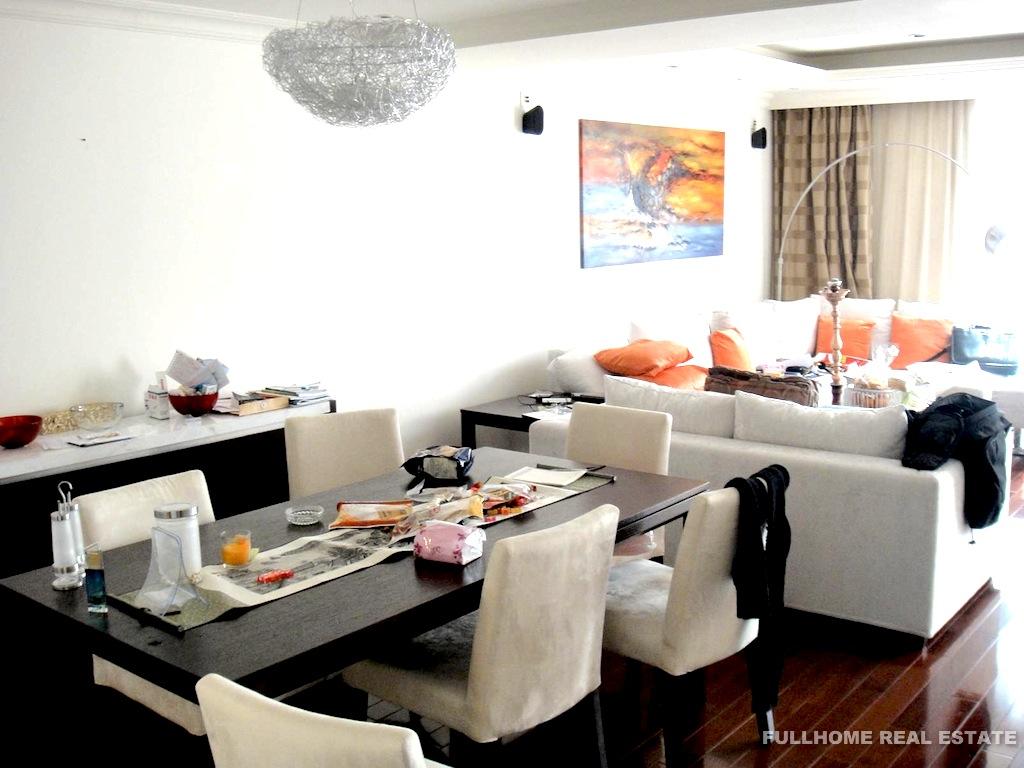 Same compound: Tomson Xing Guo Garden, 4 bedrooms in Shanghai