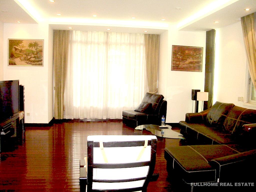 Similar property: Tomson Golf Villas, 5 bedrooms, 378 sqm in Shanghai