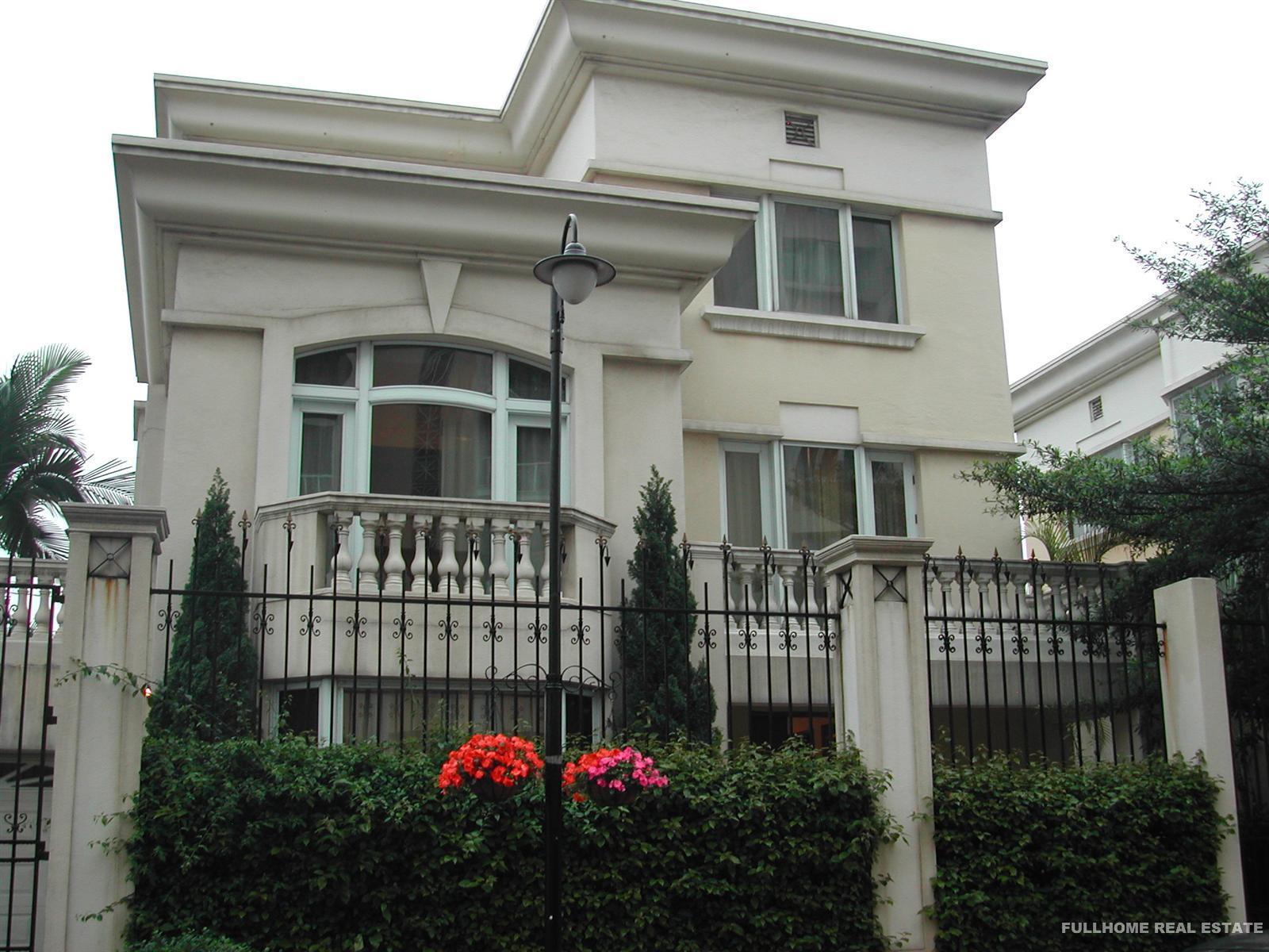 Same compound: Gold Arch Residence, 5 bedrooms in Guangzhou