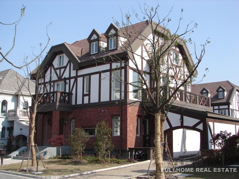 Similar property: Willowbrook (The Greenhills Phase III), 5 bedrooms, 426 sqm in Shanghai