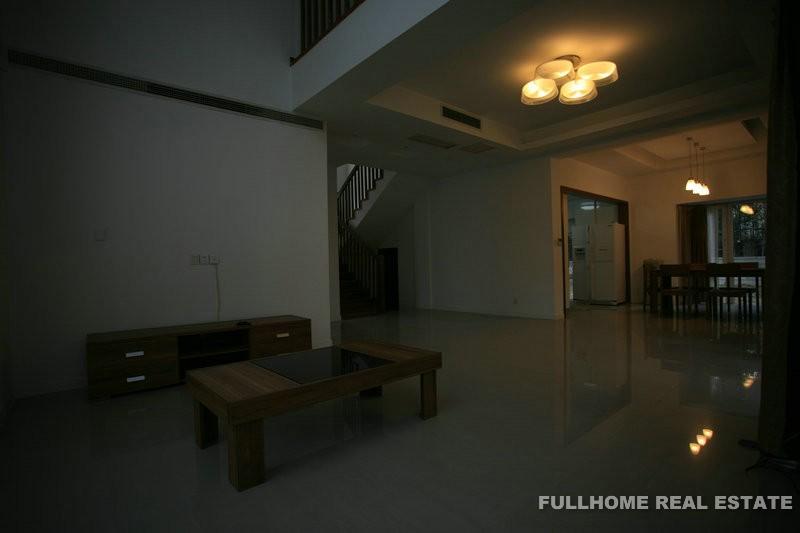 Similar property: Golden Lough, 4 bedrooms, 320 sqm in Suzhou