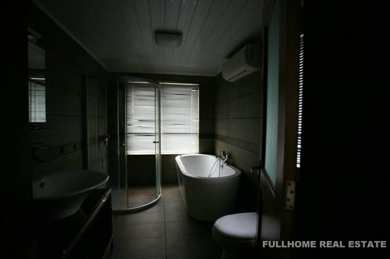 Golden Lough - Interior view 9, Suzhou rental property