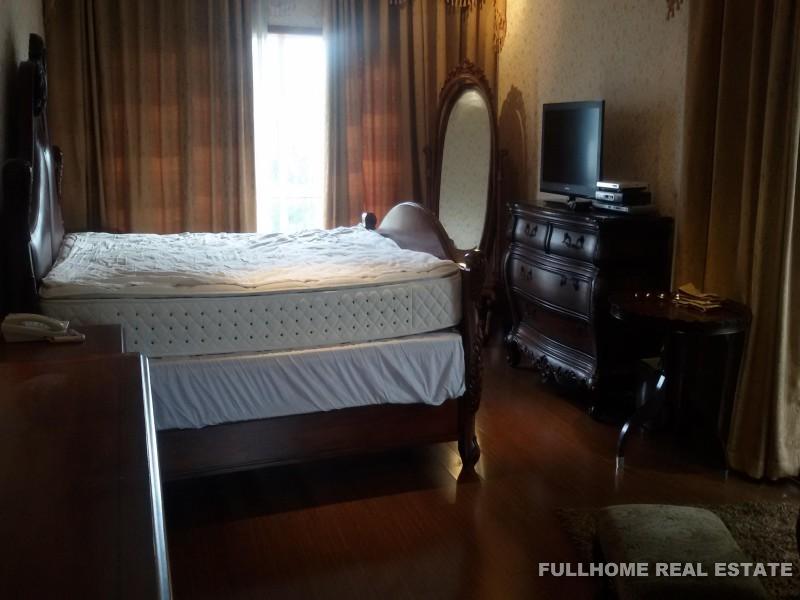 Golden Lough - Interior view 13, Suzhou rental property