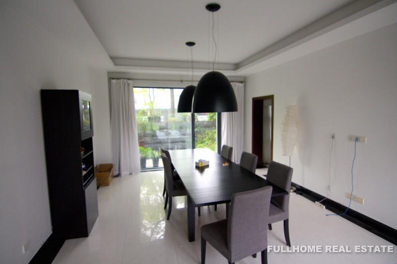 Lakeside Ville - 4 bedroom apartment in Shanghai, Qingpu, Suburb