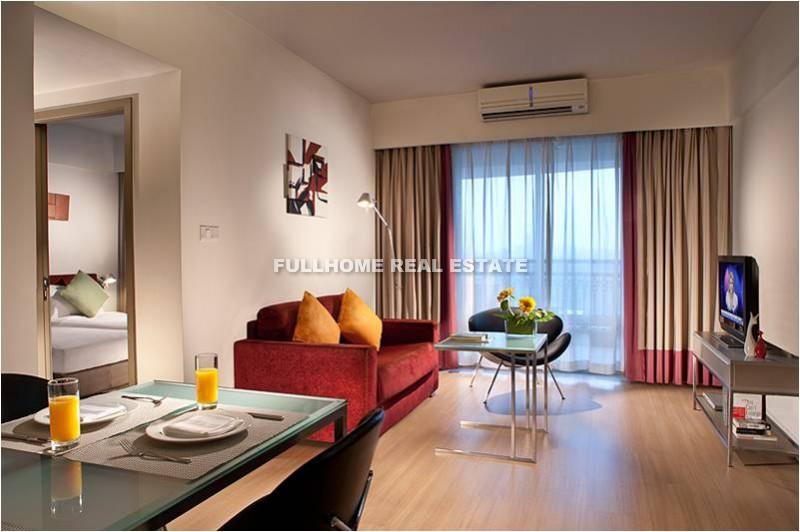 Same compound: Green Court Serviced Apartment People Square , 2 bedrooms in Shanghai
