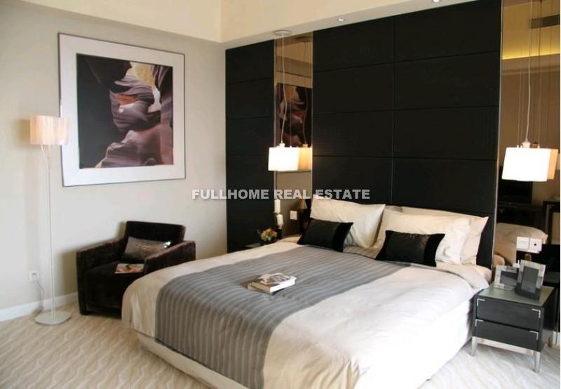 Same compound: Grand Gateway 66 Serviced Apartments, 2 bedrooms in Shanghai
