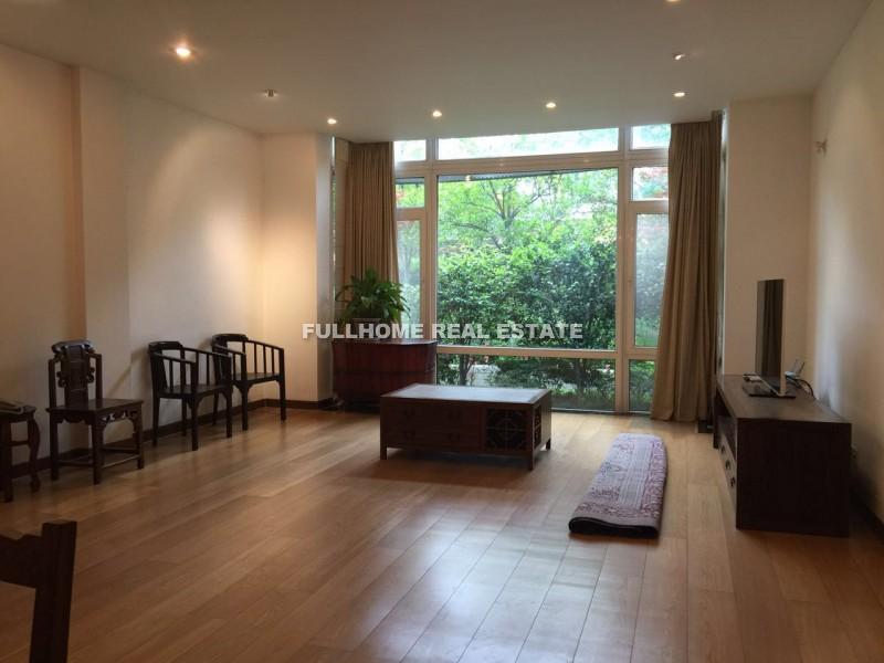 Similar property: Golden Lough, 4 bedrooms, 320 sqm in Suzhou