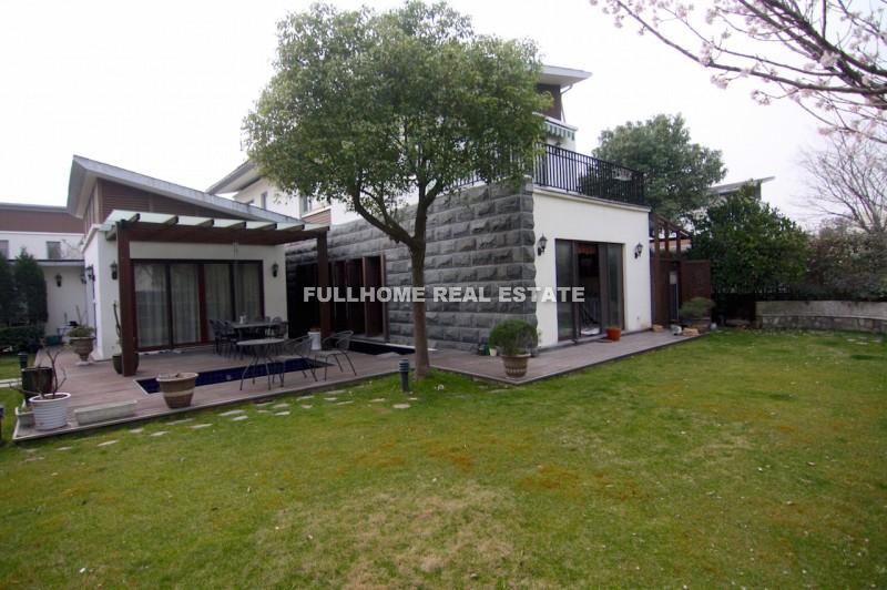 Lakeside Ville - 4 bedroom apartment in Shanghai, Qingpu, Suburb