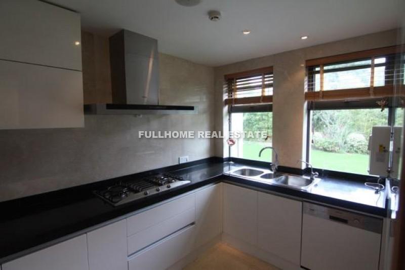 Modern Villa - 4 bedroom apartment in Shanghai, Qingpu, Suburb