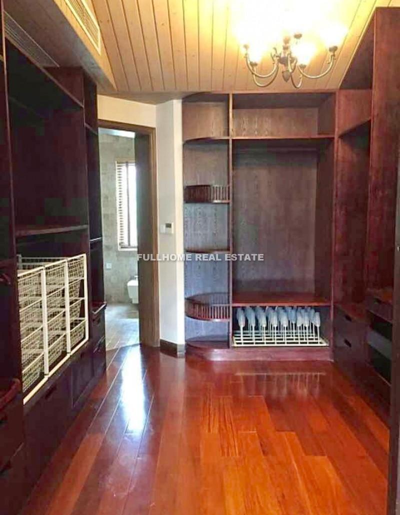 Rancho Santa Fe - 4 bedroom apartment in Shanghai, Minhang, Suburb