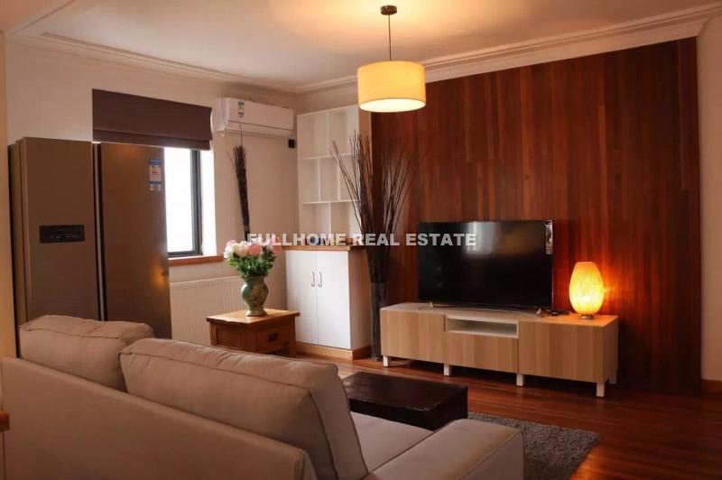 Lane 200-300 Wuxing Road Old House - 2 bedroom apartment in Shanghai, Xujiahui, Downtown