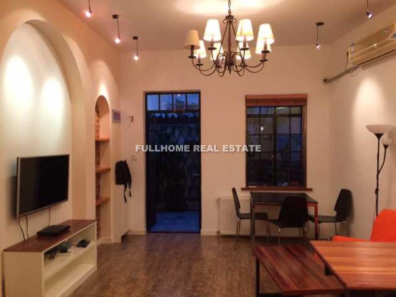 Lane 1-200 Yuqing Road Old House - 1 bedroom apartment in Shanghai, FFC, Downtown