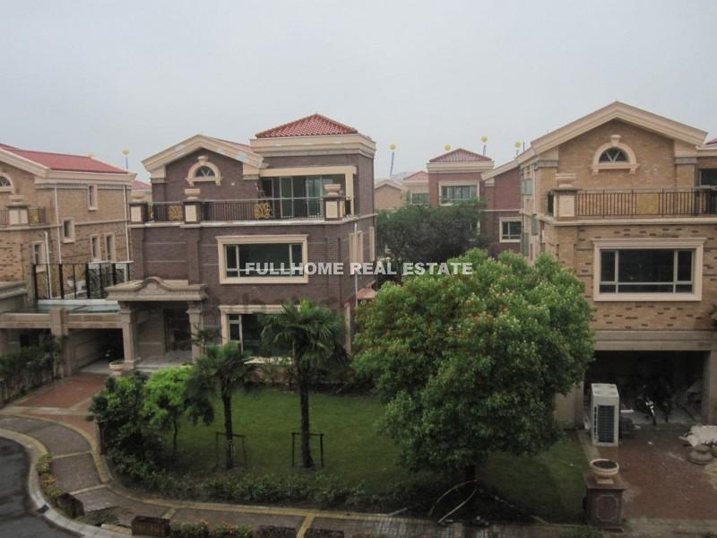 Seasons Villa - 3 bedroom apartment in Shanghai, Century Park and Lianyang, Pudong