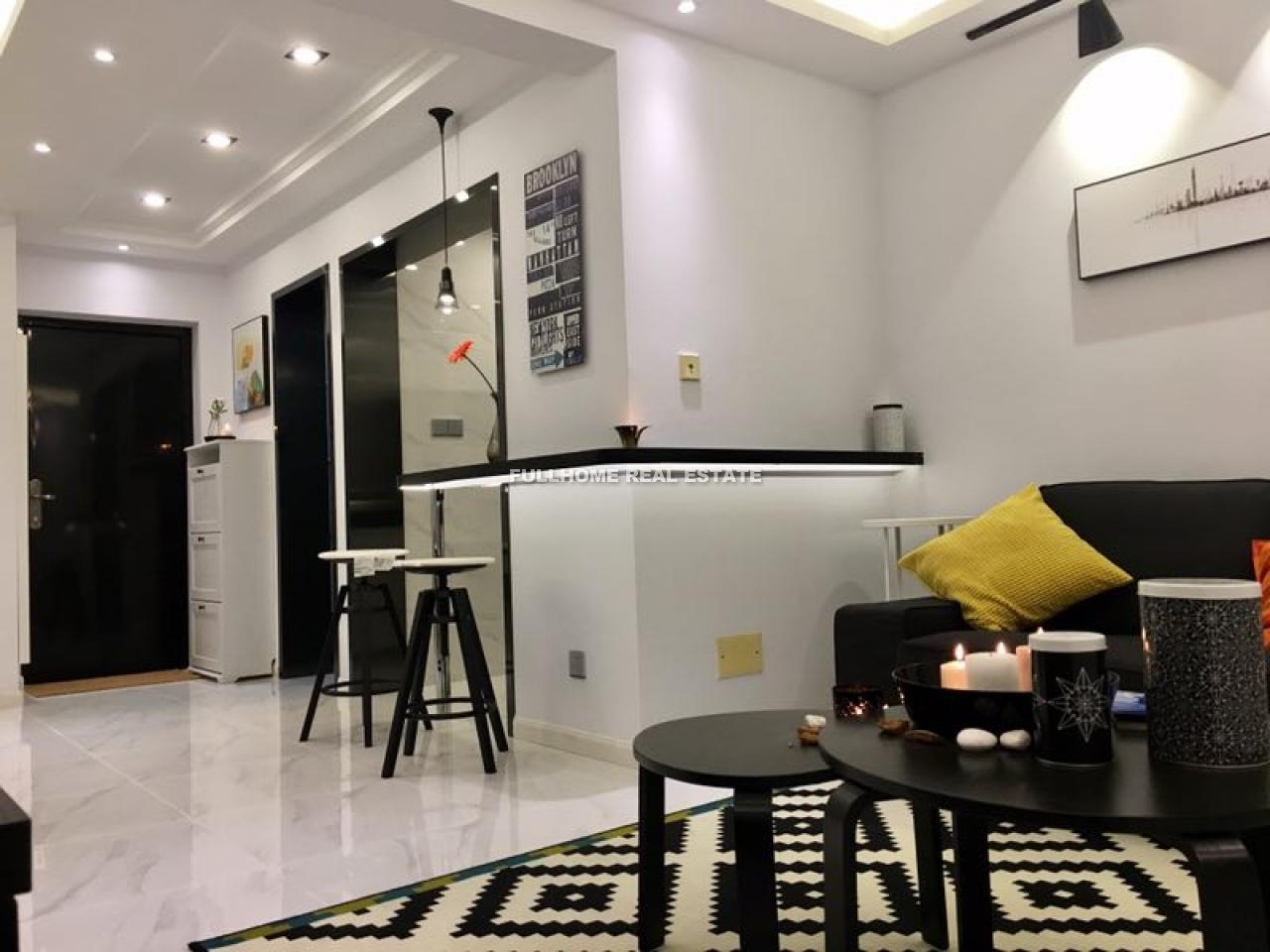 First Block - 2 bedroom apartment in Shanghai, Jing An, Downtown