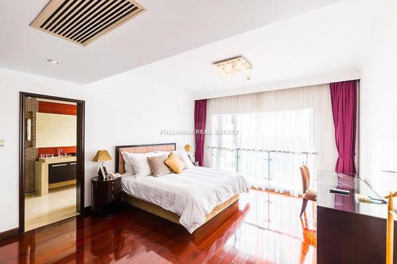 Shimao Riviera Garden - 3 bedroom apartment in Shanghai, Lujiazui, Pudong