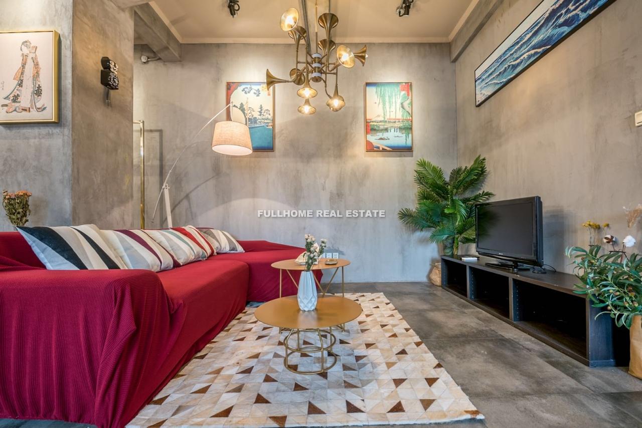 Embankment Building - 2 bedroom apartment in Shanghai, Hongko and Yangpu, Downtown
